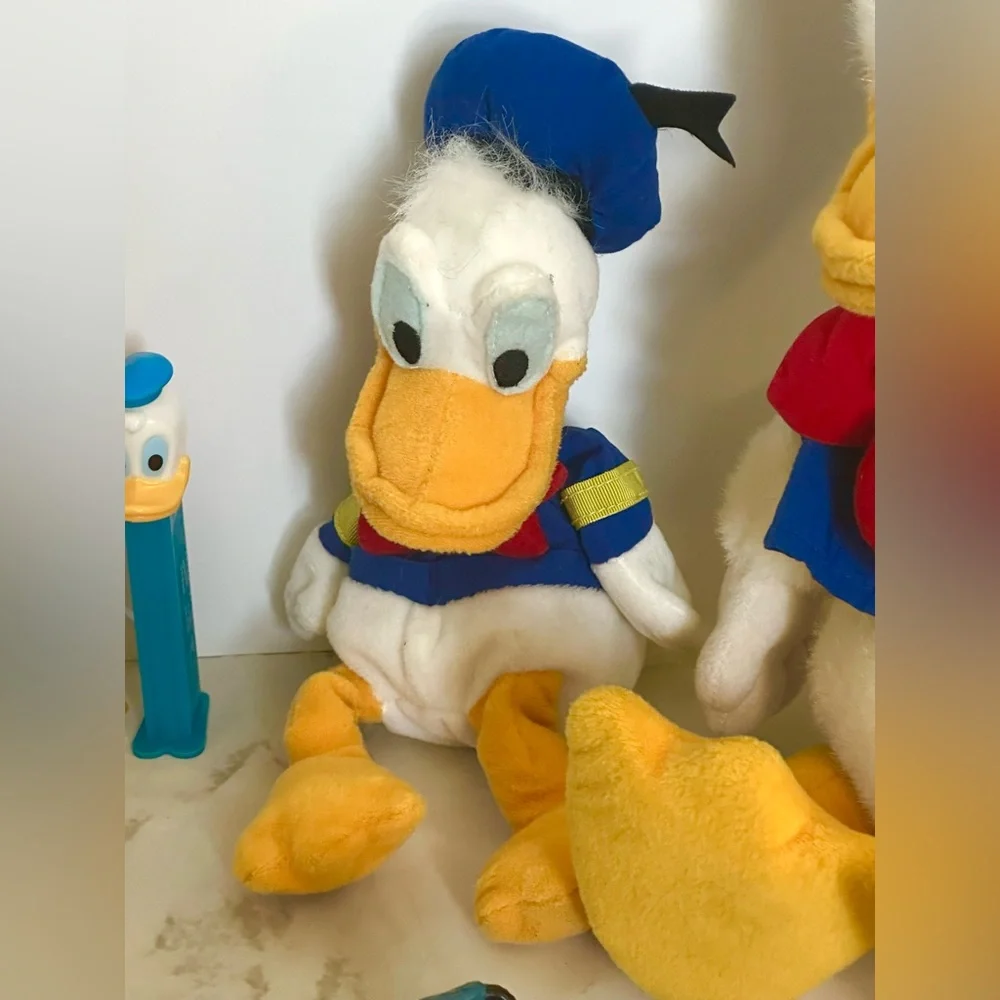 Vintage collection of Donald Duck Toy Set